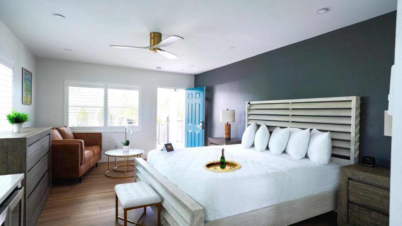 Ivory Sands Beach Suites Clearwater Beach Exterior photo