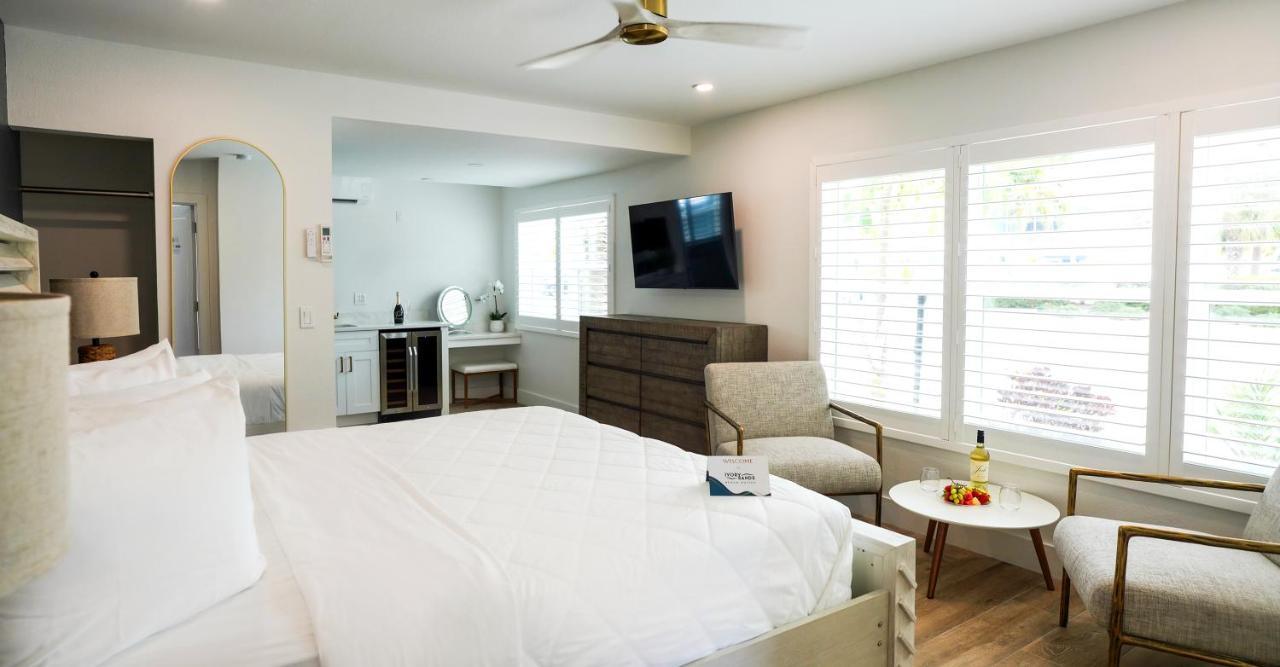 Ivory Sands Beach Suites Clearwater Beach Exterior photo