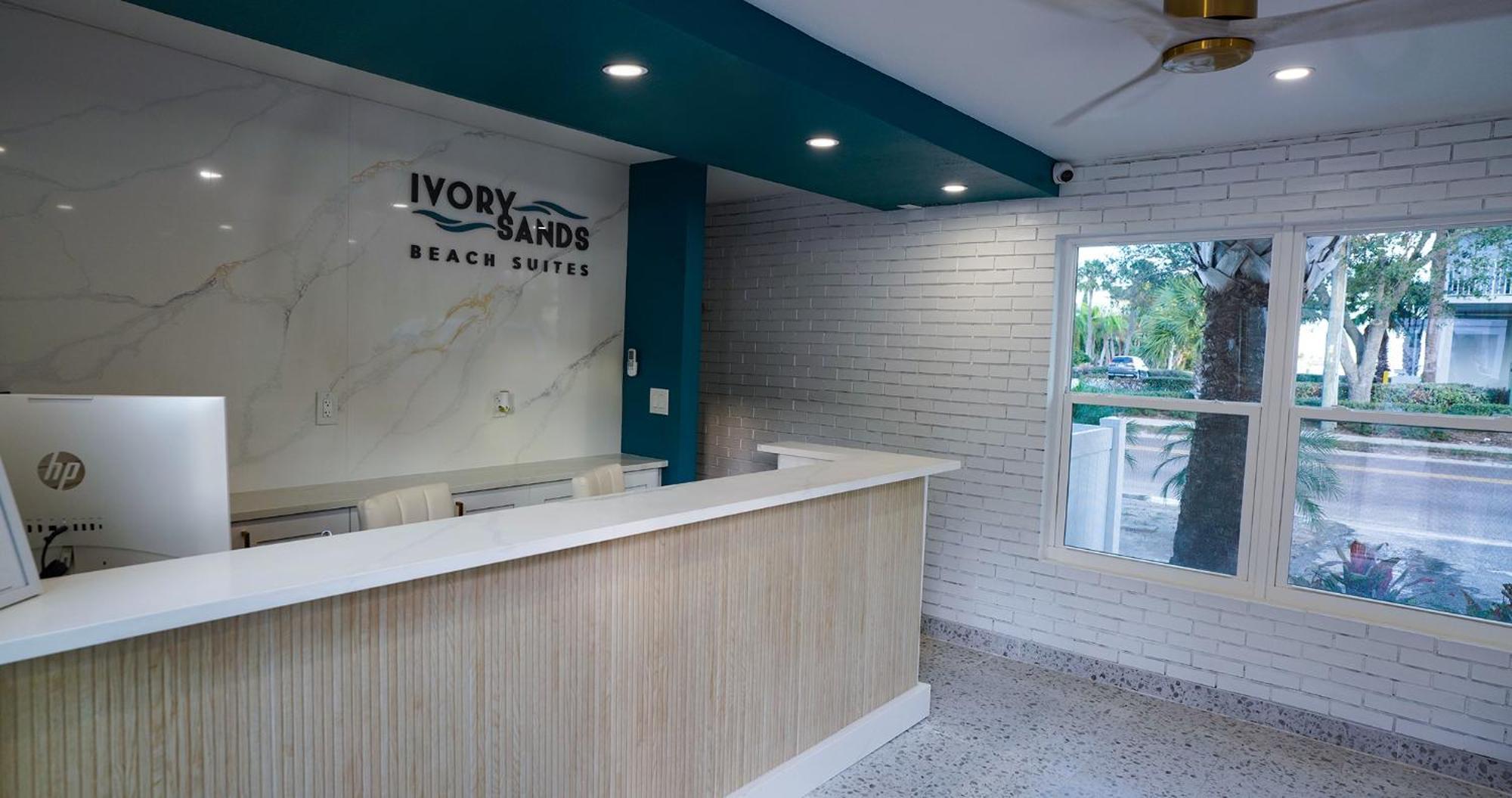 Ivory Sands Beach Suites Clearwater Beach Exterior photo