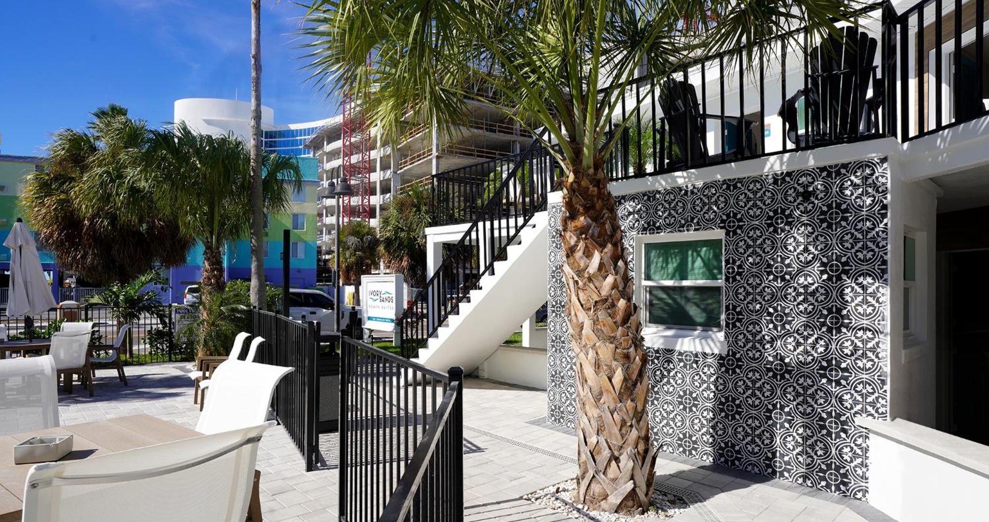 Ivory Sands Beach Suites Clearwater Beach Exterior photo