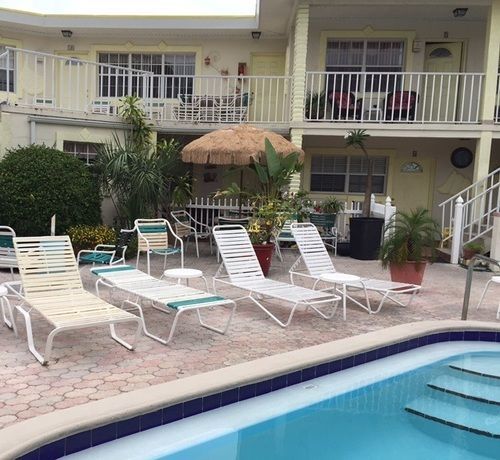 Ivory Sands Beach Suites Clearwater Beach Exterior photo